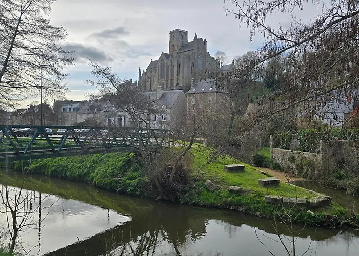Kyriad Hotel Lamballe